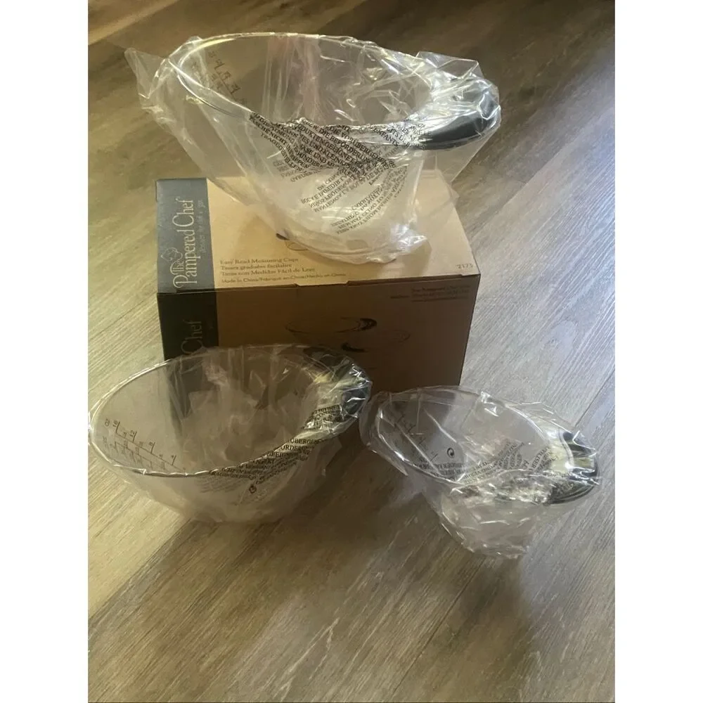 Pampered Chef Easy Read Measuring Cup Set #2175 – 3 piece New in the Box